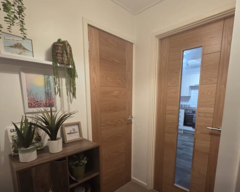 2032 x 813 x 35mm (32") Modern 7 Panel Oak - Prefinished Internal Doors